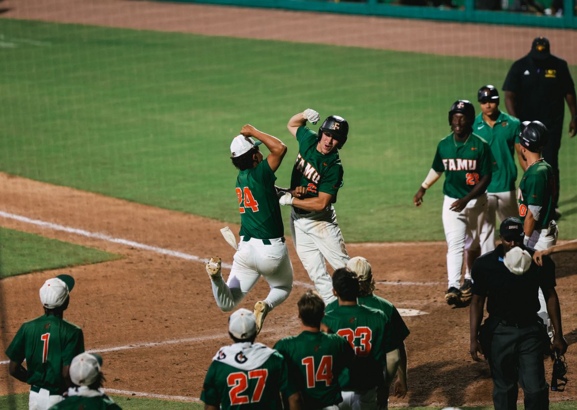 A couple photos from the SWAC Baseball Tournament ⚾️

#FAMU | #Rattlers | #FangsUp