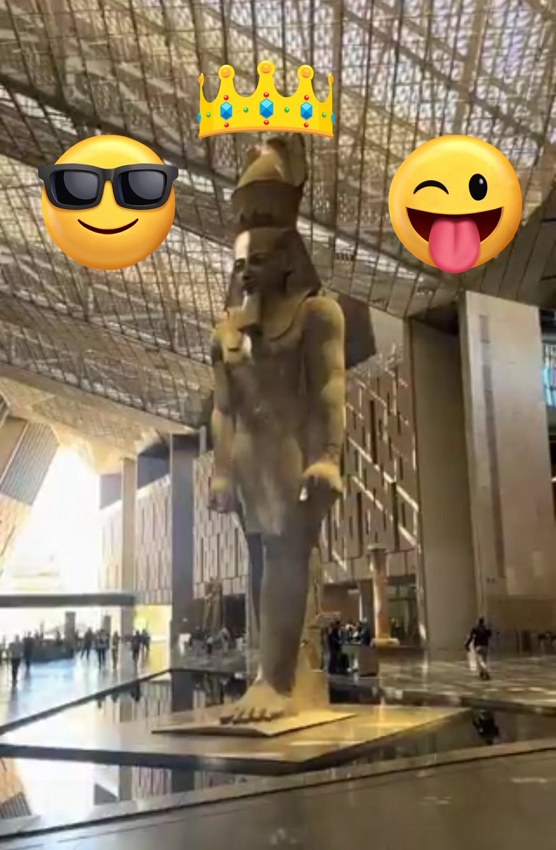 يا حيالله من جانا 
رمسيس الثاني في استقبال المهنئين بالمتحف المصري الكبير  رغم أنف الصهاينة .
🇪🇬😁✌🏼✌🏼
عز يامال العز