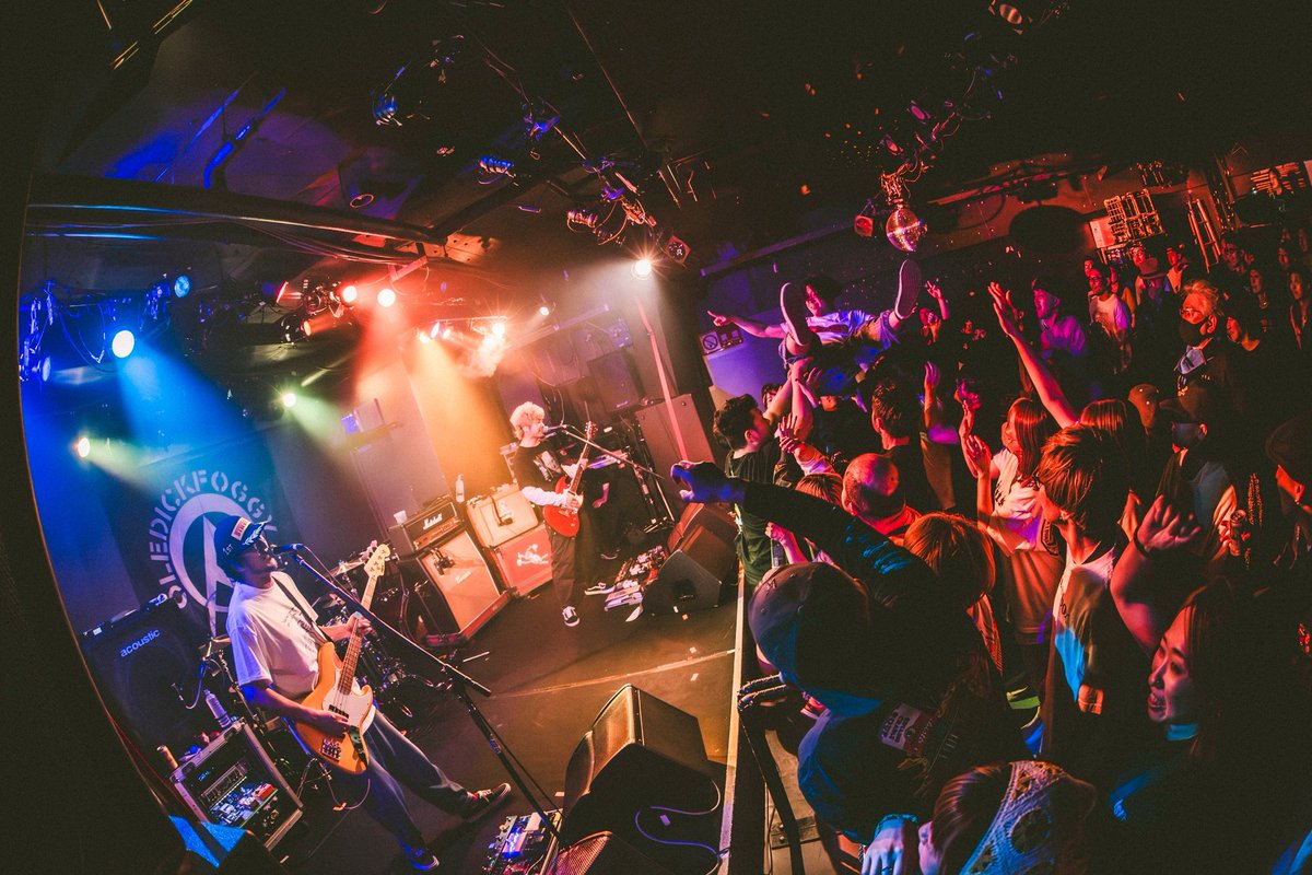 dustbox_official (@dbx_official) on Twitter photo 2025.5.24(SAT)
「OLEDICKFOGGY / Beautiful Days Tour 2025」
仙台 LIVE HOUSE ENN 2ND
ありがとうございました!
photo by <a href="/naoto_iwabuchi_/">naoto iwabuchi/岩渕直人</a>
#OLEDICKFOGGY
#dustbox 2025.5.24(SAT)
「OLEDICKFOGGY / Beautiful Days Tour 2025」
仙台 LIVE HOUSE ENN 2ND
ありがとうございました!
photo by <a href="/naoto_iwabuchi_/">naoto iwabuchi/岩渕直人</a>
#OLEDICKFOGGY
#dustbox