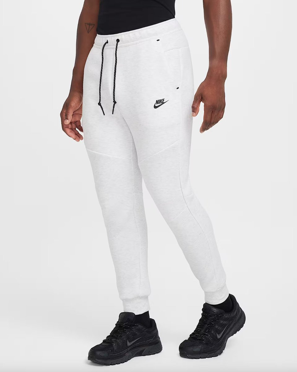 Nike Tech Fleece Joggers on sale for $51.96 each at checkout

White:bit.ly/4muo4cD
Grey:bit.ly/4jknQCo
