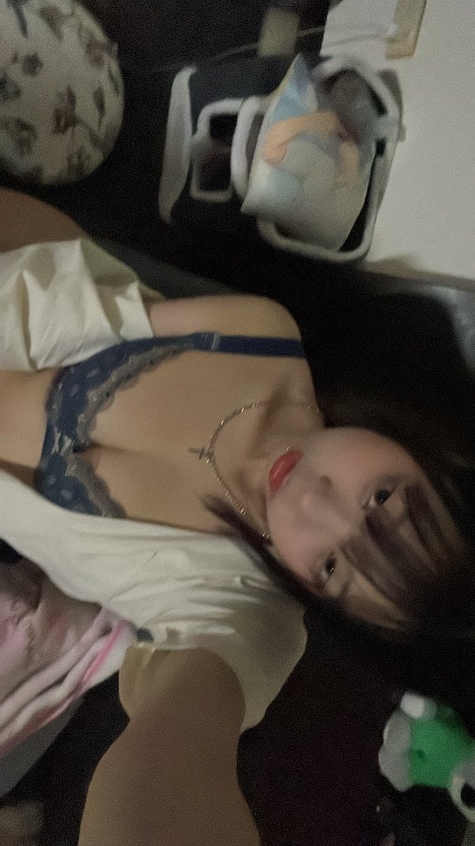 cangye10's tweet photo. 之前拍的 https://t.co/K2CKg8WnhN