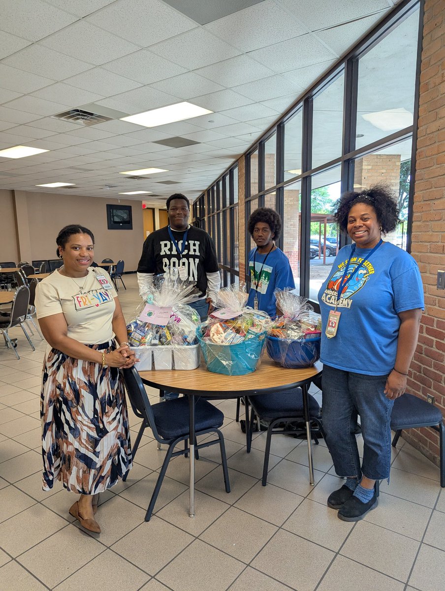 Cherella Jackson (@cjackcounsel) on Twitter photo Thanks to our <a href="/Anderson_AISD/">Anderson Academy</a> staff member Ms. Kitt and her nonprofit, <a href="/KBCO23/">Kingdom Builders Community Outreach</a> for helping us pour into the <a href="/CarverHS_AISD/">G.W. Carver HS</a> Class of 2025 with care baskets full of essentials and encouragement. Thanks to our <a href="/Anderson_AISD/">Anderson Academy</a> staff member Ms. Kitt and her nonprofit, <a href="/KBCO23/">Kingdom Builders Community Outreach</a> for helping us pour into the <a href="/CarverHS_AISD/">G.W. Carver HS</a> Class of 2025 with care baskets full of essentials and encouragement.