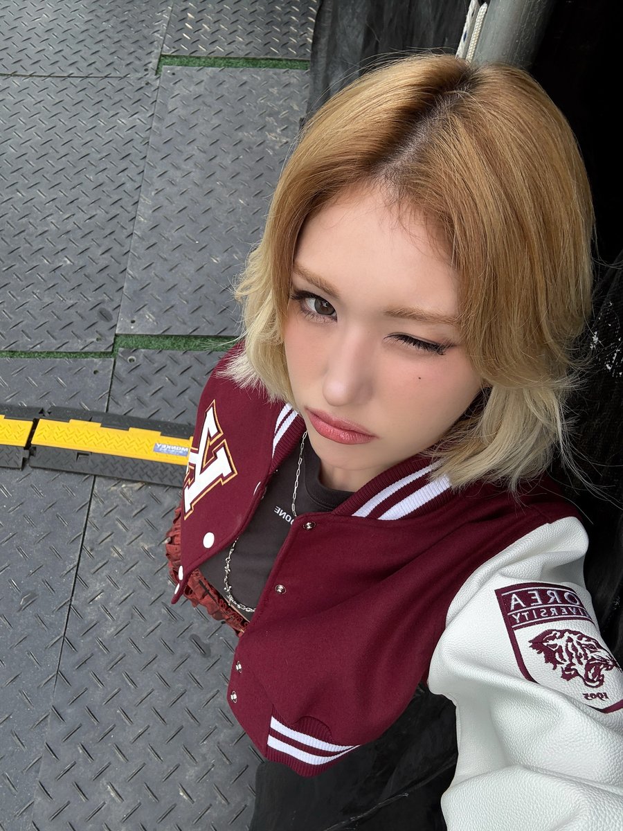 JEON SOMI(전소미) tweet media