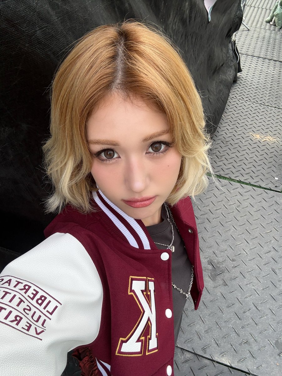 JEON SOMI(전소미) tweet media