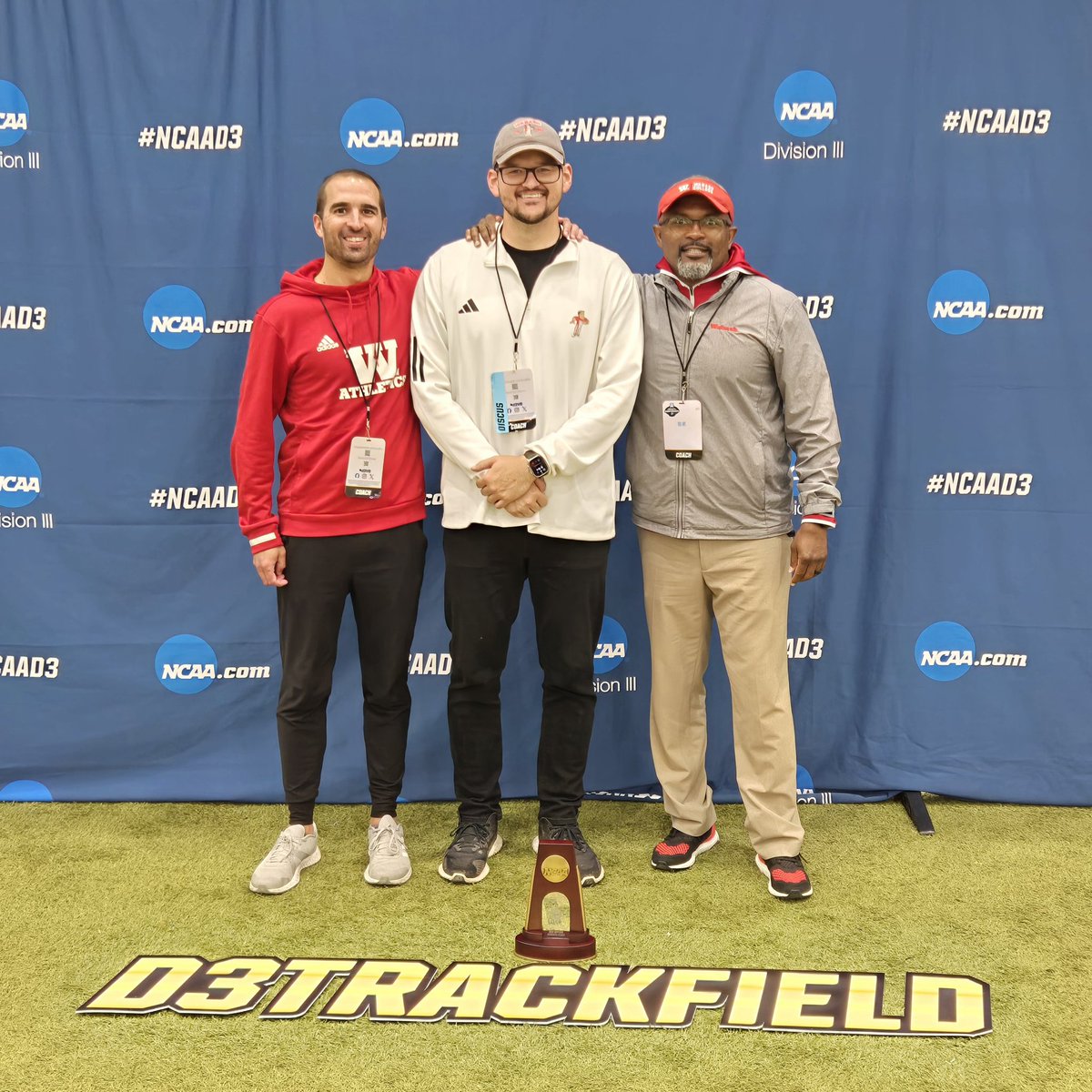 Wabash College Track and Field (@mownbu) on Twitter photo #LifeCoaches #LifeCoaches