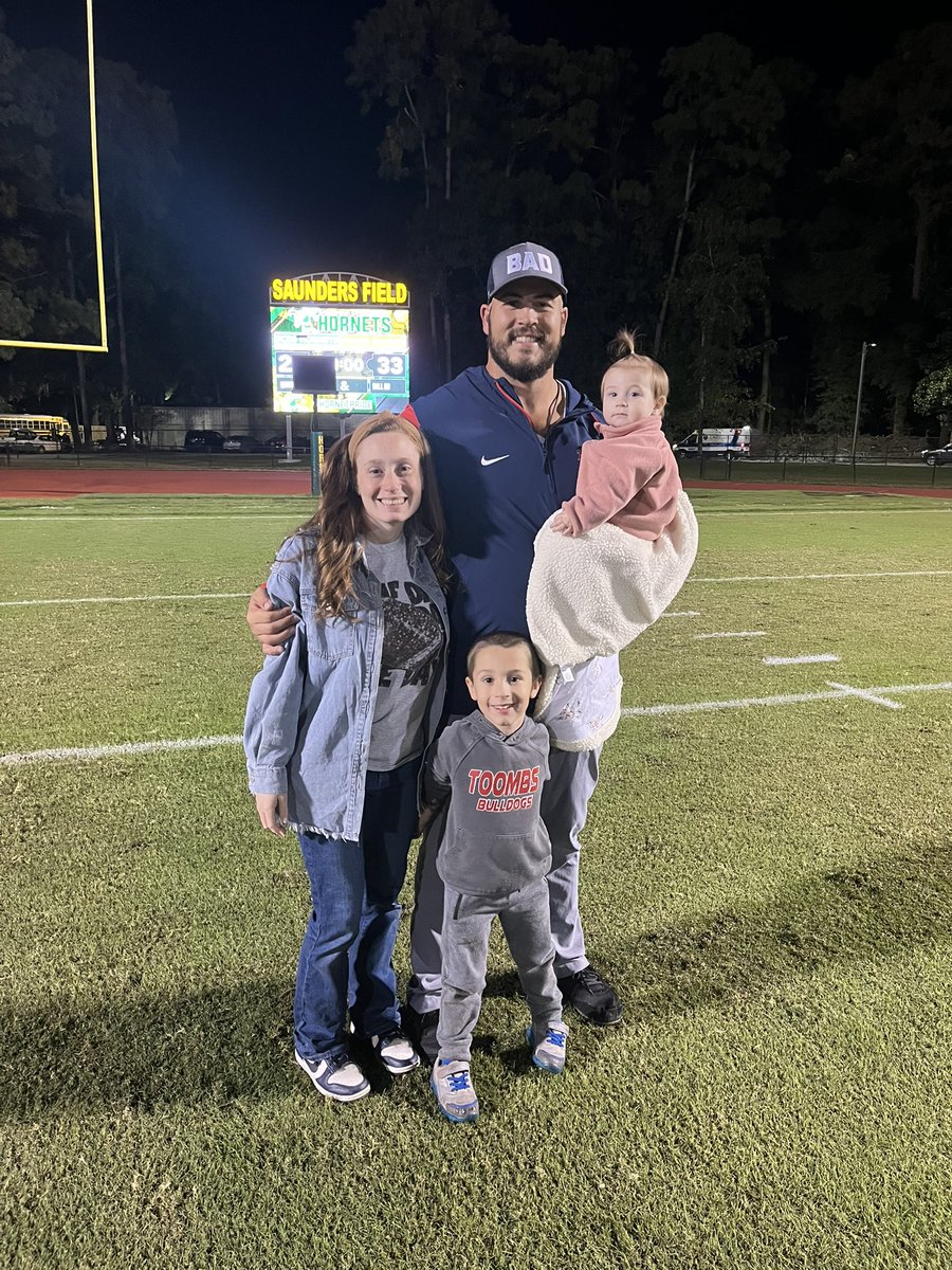 LDaves13's tweet image. Toombs, thank you! God has been so good to our family, we are blessed beyond our measure. Hard chapter to close, because of the players and coaches who have shaped our lives!
Fannin County let’s get to work!