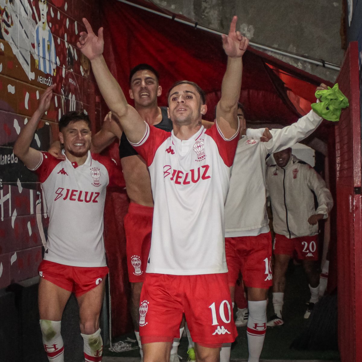 CAHuracan's tweet photo. Qué alegría, qué alegría 🎶🥳🎈 https://t.co/Ts6kV4NF6x