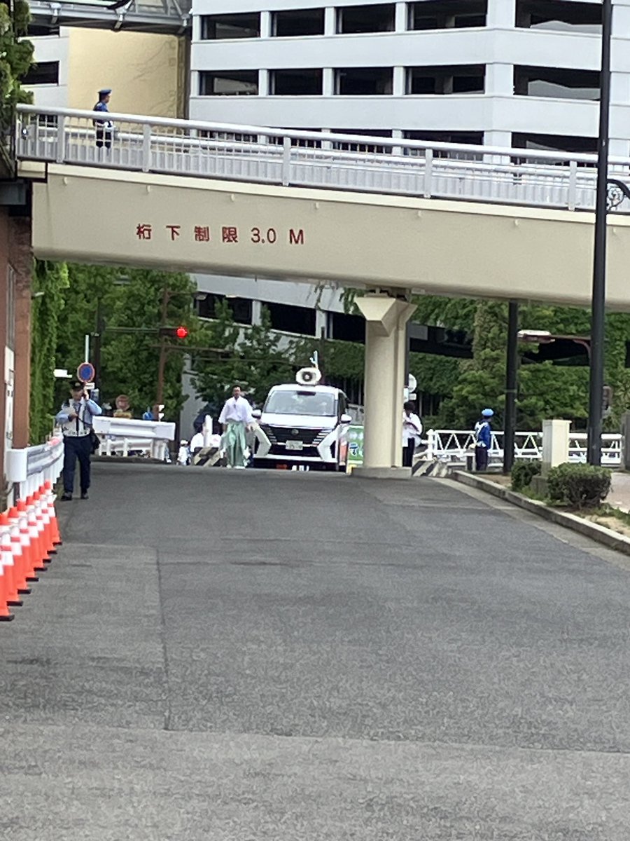 ricefieldtruth's tweet photo. 先頭がモザイクに来ましたね〜 https://t.co/ANAB9DwVvE
