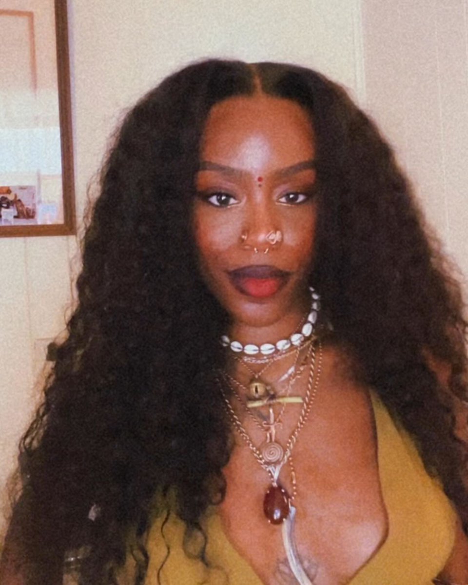 2Charmzz_____'s tweet image. 🪞🌹🔮 enchantress 🧚🏾‍♀️