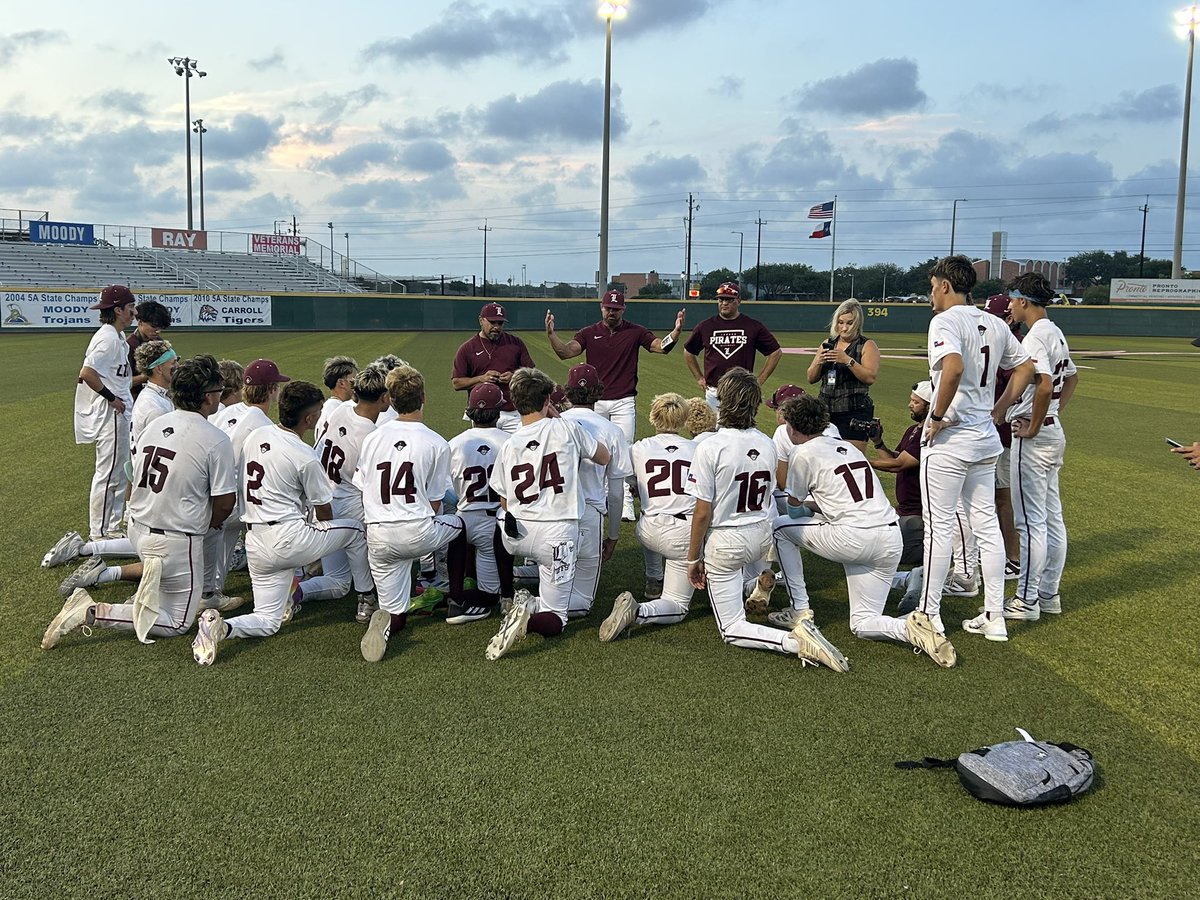Dr. Bill Chapman (@dr_chap_lisd) on Twitter photo <a href="/_LondonBaseball/">CC London Baseball⚾️</a> Wins 4-2 ! Advancing to state for the 5th year in a row.
<a href="/cclondonpirates/">London</a> <a href="/CoachSmith_A61/">Andy Smith</a> <a href="/LISDPirates/">LondonISD</a> <a href="/_LondonBaseball/">CC London Baseball⚾️</a> Wins 4-2 ! Advancing to state for the 5th year in a row.
<a href="/cclondonpirates/">London</a> <a href="/CoachSmith_A61/">Andy Smith</a> <a href="/LISDPirates/">LondonISD</a>
