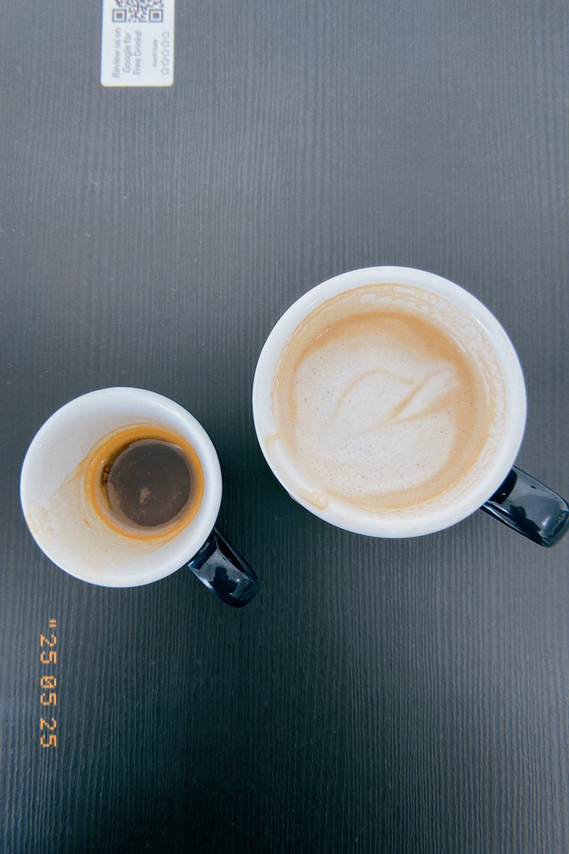 Okay beans ni sedap (puji diri sendiri). Tapi korang kena try. Memang fruit bomb. Ada 1/2 kilo je tinggal kat KomFi Kafe. Memang limited betul sebab Rwanda tu limited 🤣

📍KomFi Kafe (Atas Watson)
⏰ 9.00 pagi - 7:00 petang