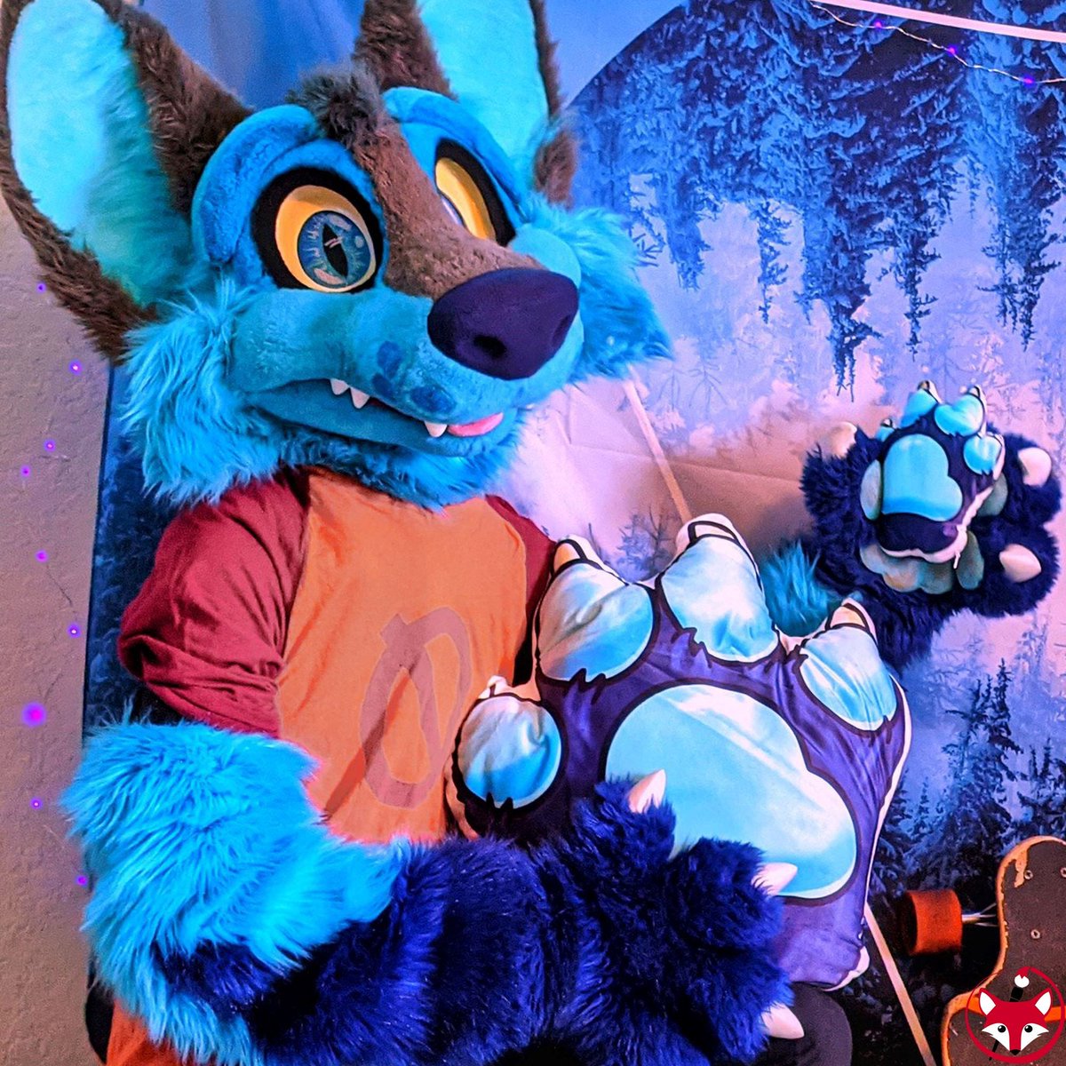 BIG PAW or little paw 🥺👉👈