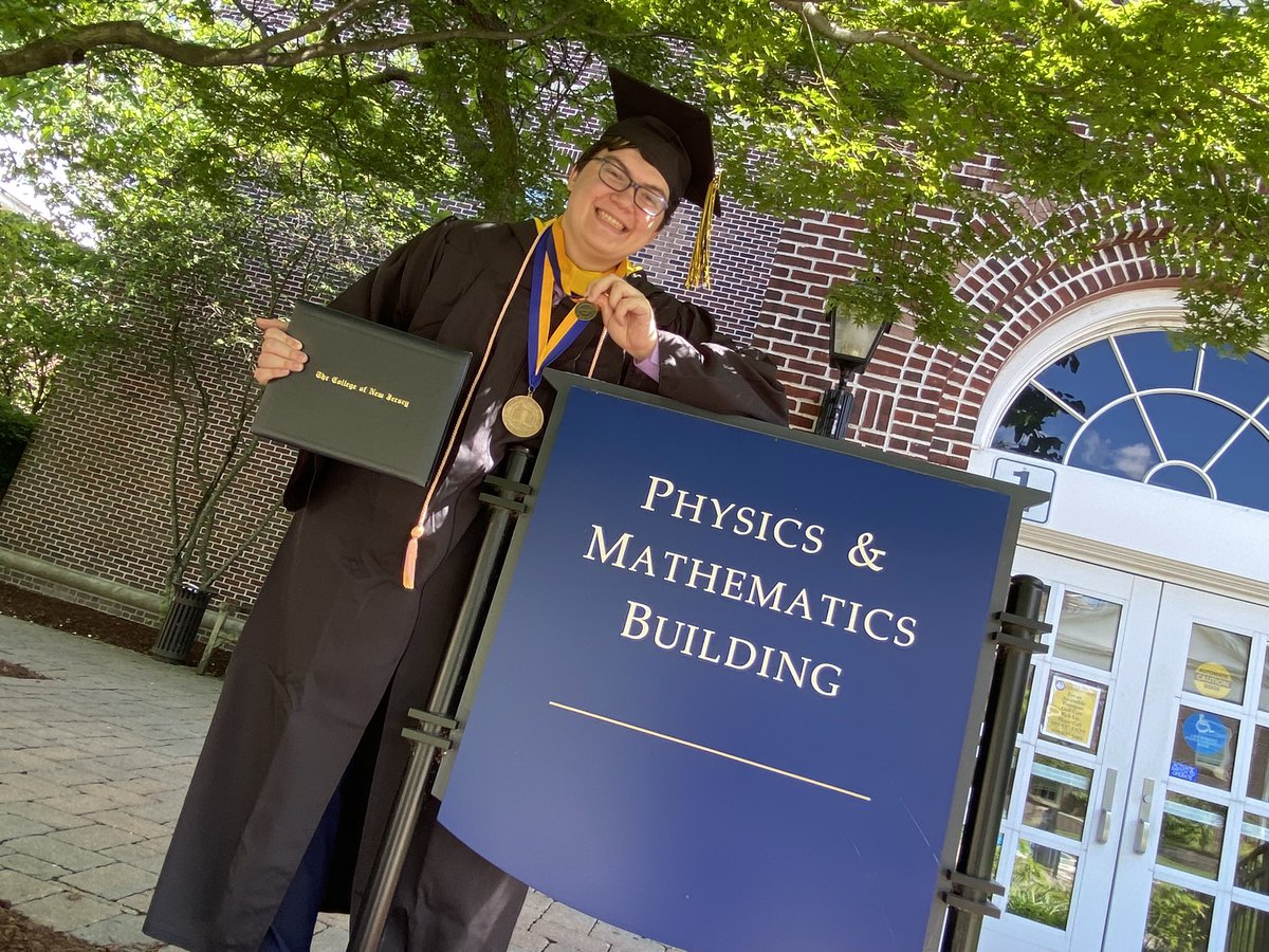 This week I graduated Summa Cum Laude from TCNJ, double majoring in physics and public health and minoring in chemistry as part of the Honors Program! With that my time as a TO and Director of Production for Lions Gaming is now over. Thank you everyone for an amazing 4 years❤️