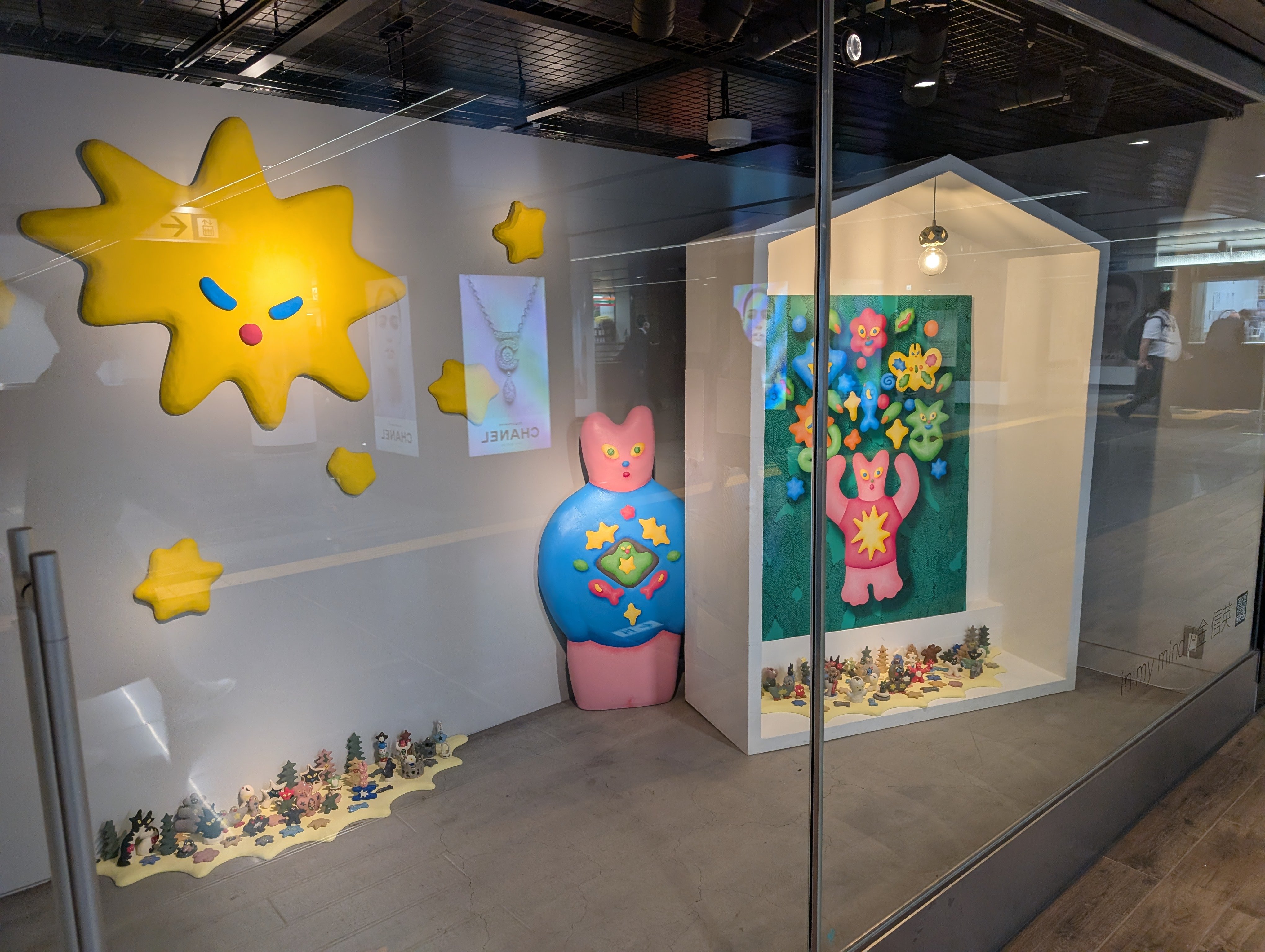 東京藝術大学 信英 シニョン アート作品 アクリル？ 油彩？ ②