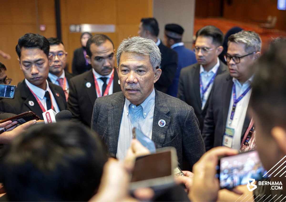 [TERKINI] 

🔹 AMM: ASEAN mesti mengukuhkan integrasi ekonomi serantau bagi melindungi rantau ini dengan lebih baik daripada kejutan luar

🔹 ASEAN perlu bersuara bagi pihak mereka yang tertindas di Gaza, menawarkan penyelesaian berdasarkan prinsip dan undang-undang antarabangsa