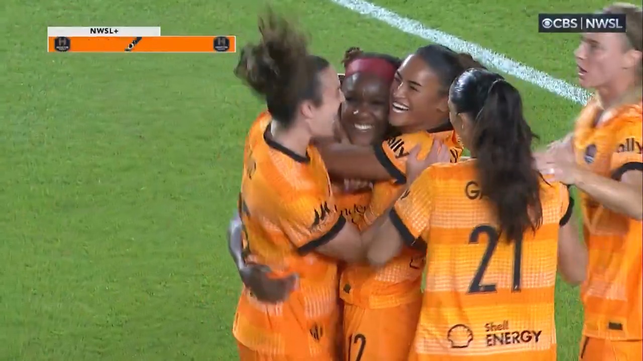 Natalie Jacobs ⏩️ Maggie Graham ⏩️ Messiah BrightAn all-around brilliant goal by the @HoustonDash 🤌
