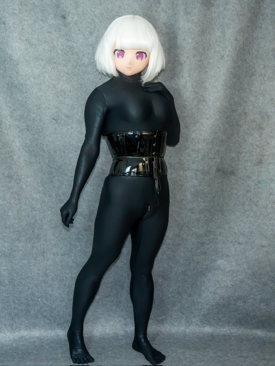 久违的蛇皮，好长时间没穿过了
#kigurumi #着ぐるみ #zentai