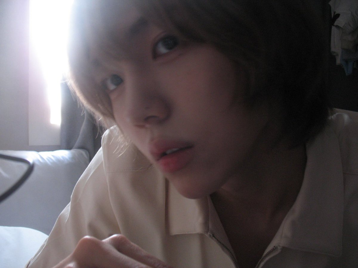 Males mandi, masih cakep.