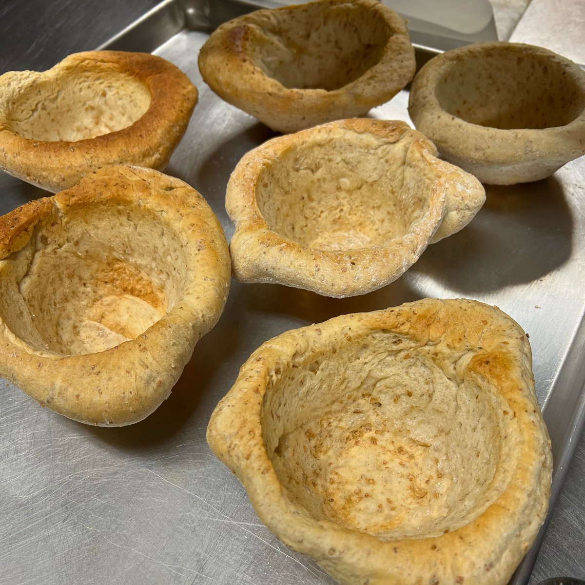Freshly made bread bowls for our “Sir Loin’s Beef Bokenade” tonight!

#restaurant #localfood #bread