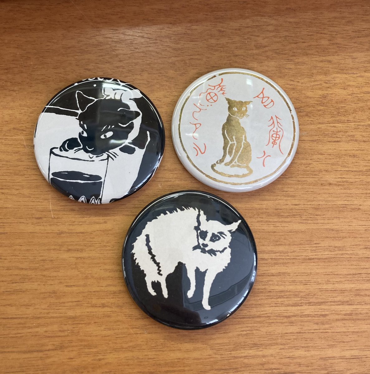 fuchums's tweet image. 「橋口五葉のデザイン世界」展、府中市美術館の会場限定のグッズもあります！
缶バッジ、マグネットクリップ、マスキングテープを作りました。こちらもよろしくお願いします🙇