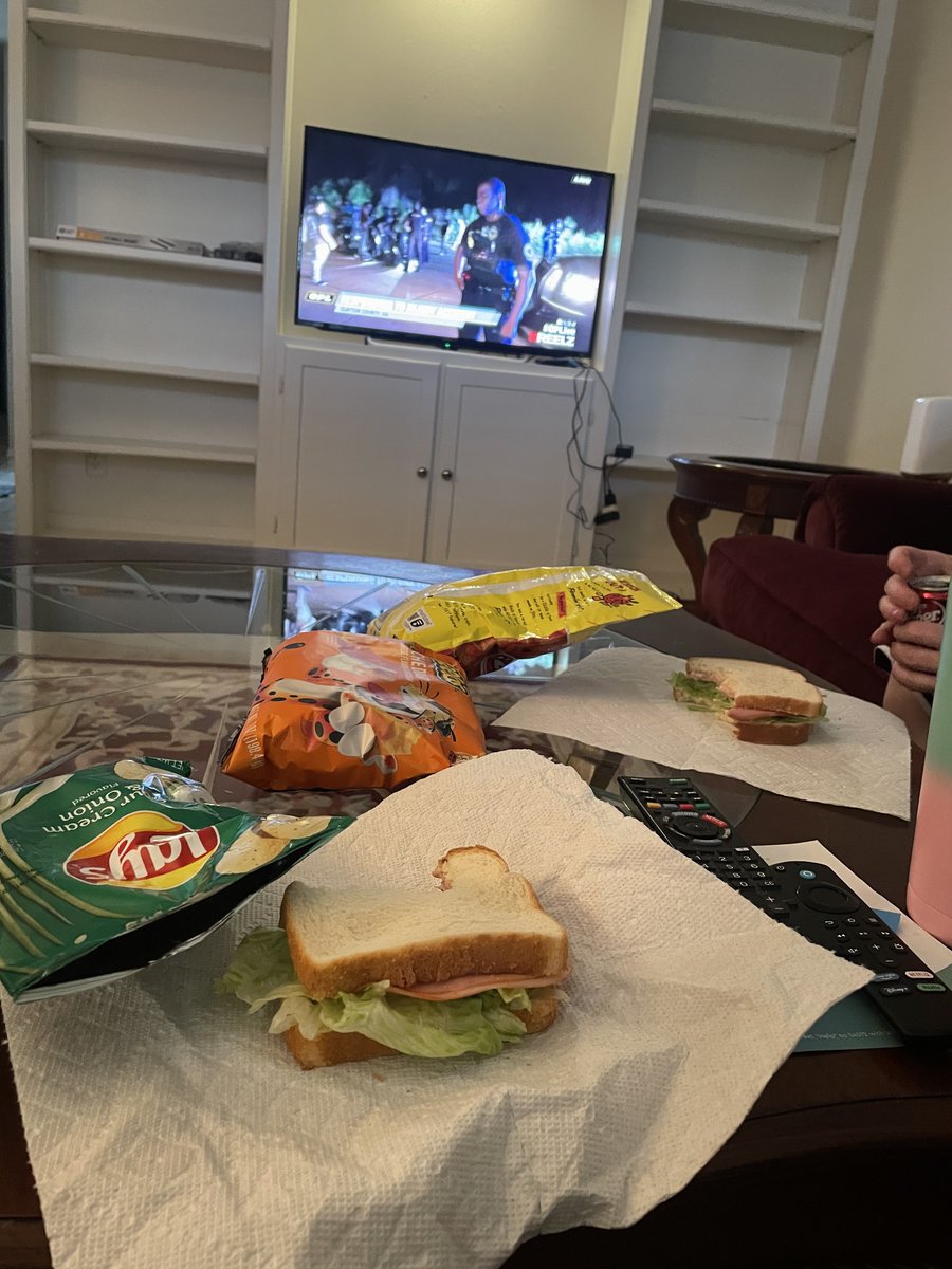 Homemade turkey Sammie’s for first night in new place. I’m so tired, lol #movingishard #OPLive #OPNation #OnPatrolLive #REELZ #LasVegas <a href="/ReelzChannel/">REELZ</a> <a href="/OfficialOPLive/">On Patrol: Live</a>