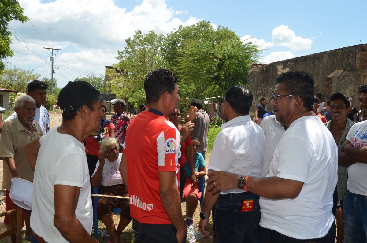 🔥 En Los Humos encontramos calor de hogar, fuerza de comunidad y un espíritu inquebrantable.
Escuchar a sus habitantes fue reconfirmar que el corazón de Choluteca late fuerte en sus aldeas.
Nos vamos con nuevos compromisos y con el orgullo de ser un alcalde cercano y presente.