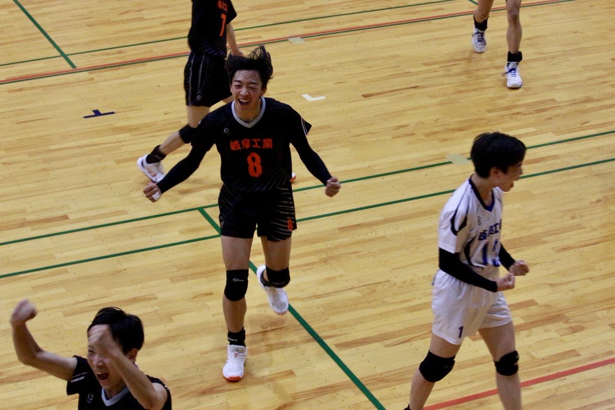 gifutech_vb's tweet photo. 🏐インターハイ岐阜県予選 第3日目
📍山県市総合体育館
🗓️5月25日(日)
🕒Bコート第1試合
🆚県岐阜商高校
11-25 25-22 17-25 セットカウント1-2で県岐阜商高校が勝利しました🥲
#岐阜県立岐阜工業高等学校 #岐阜工業
#岐阜工 #GIFUTECH #kasako
#バレーボール #県総体 #インハイ https://t.co/CphTcy4EQY