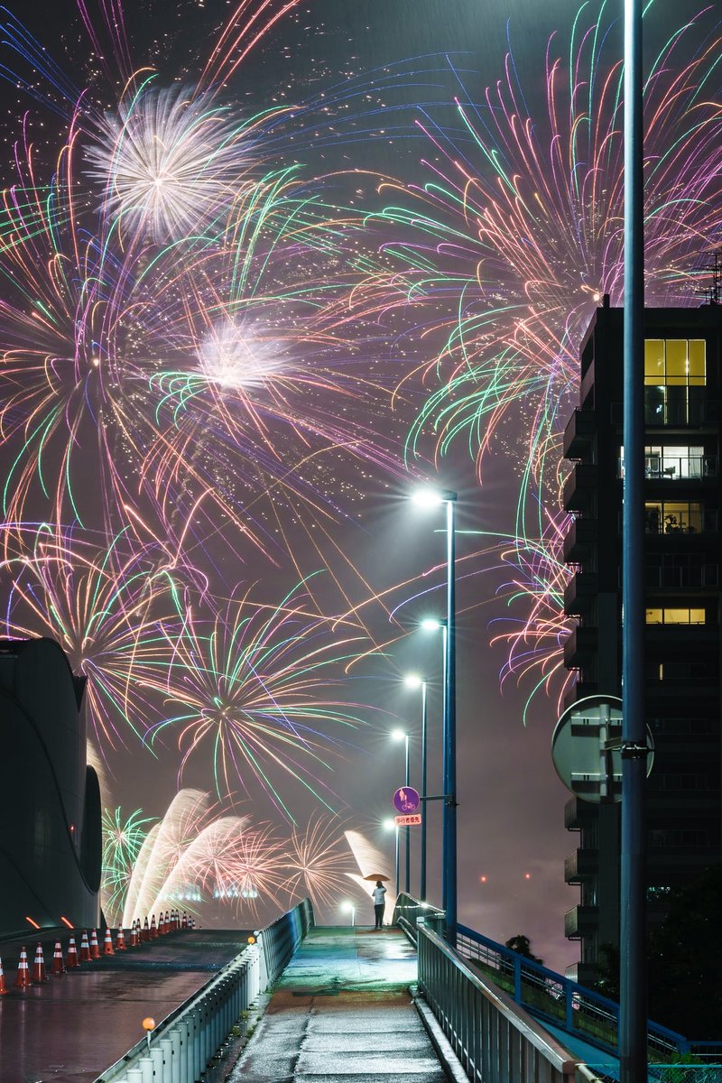 onotch_x's tweet image. STAR ISLAND
雨の中の花火🎇☂️
#STARISLAND #STARISLAND2025