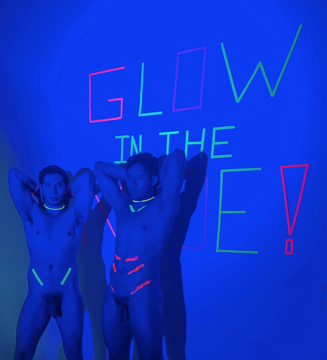 Neon Nude Party at <a href="/DiaAlDesnudo/">Dia al Desnudo</a> with <a href="/Tall_n_raw/">TallandRaw</a>