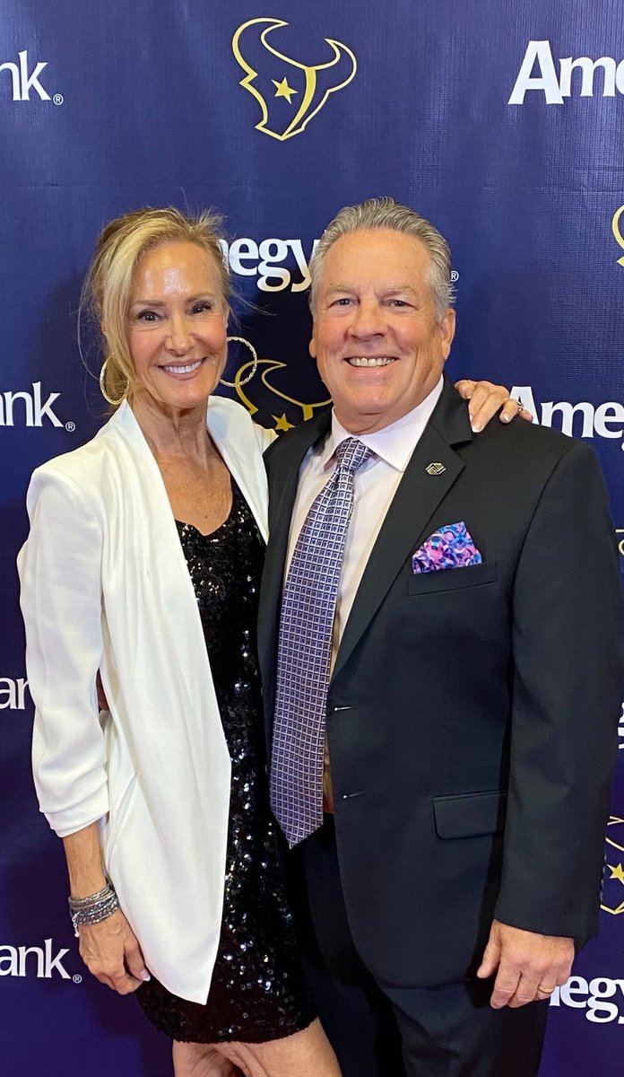 It’s a month of celebration and blessings of a beautiful lady! A wife, mom, grammy, friend ... #birthday #anniversary35 #mom  #MemorialDayWeekend