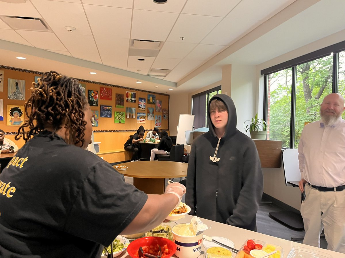 Nacho average celebration—staff served up nachos and toppings with smiles to end the year on a cheesy fantastic note! 🧀 <a href="/HMC1Proud/">Hickman Mills C-1 School District</a>