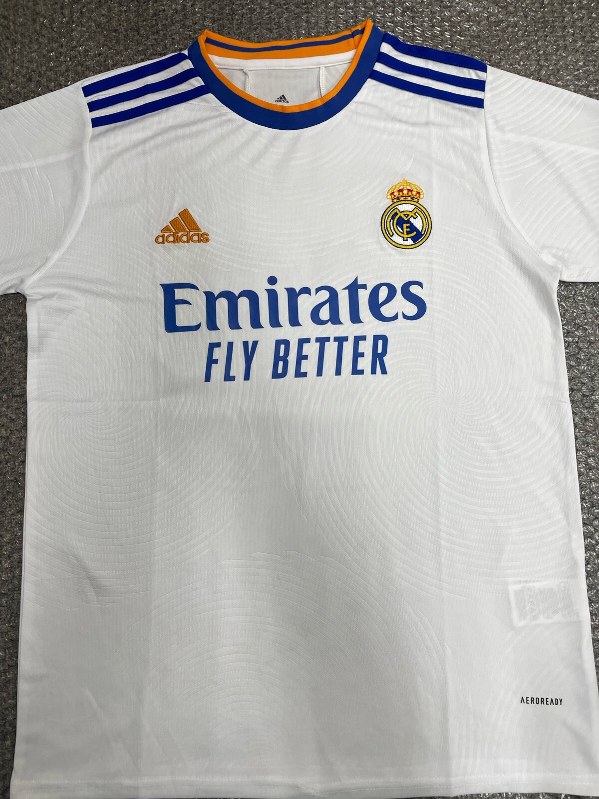 モドリッチレアル直筆サインユニホーム ルカモドリッチ レアル