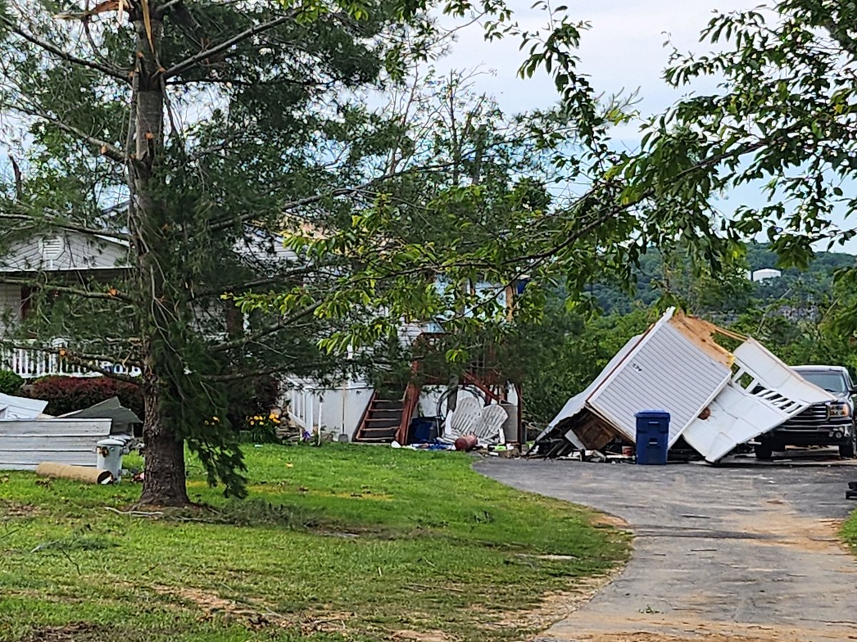 EthansPetProj's tweet image. My popaw&apos;s house. 😞