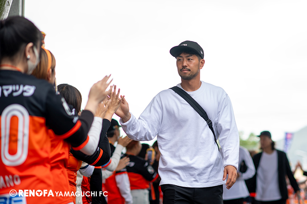 明治安田J2リーグ 第17節
🆚藤枝MYFC

🚌選手バスが到着❗️
本日も共に闘ってください🔥

#renofa #全力