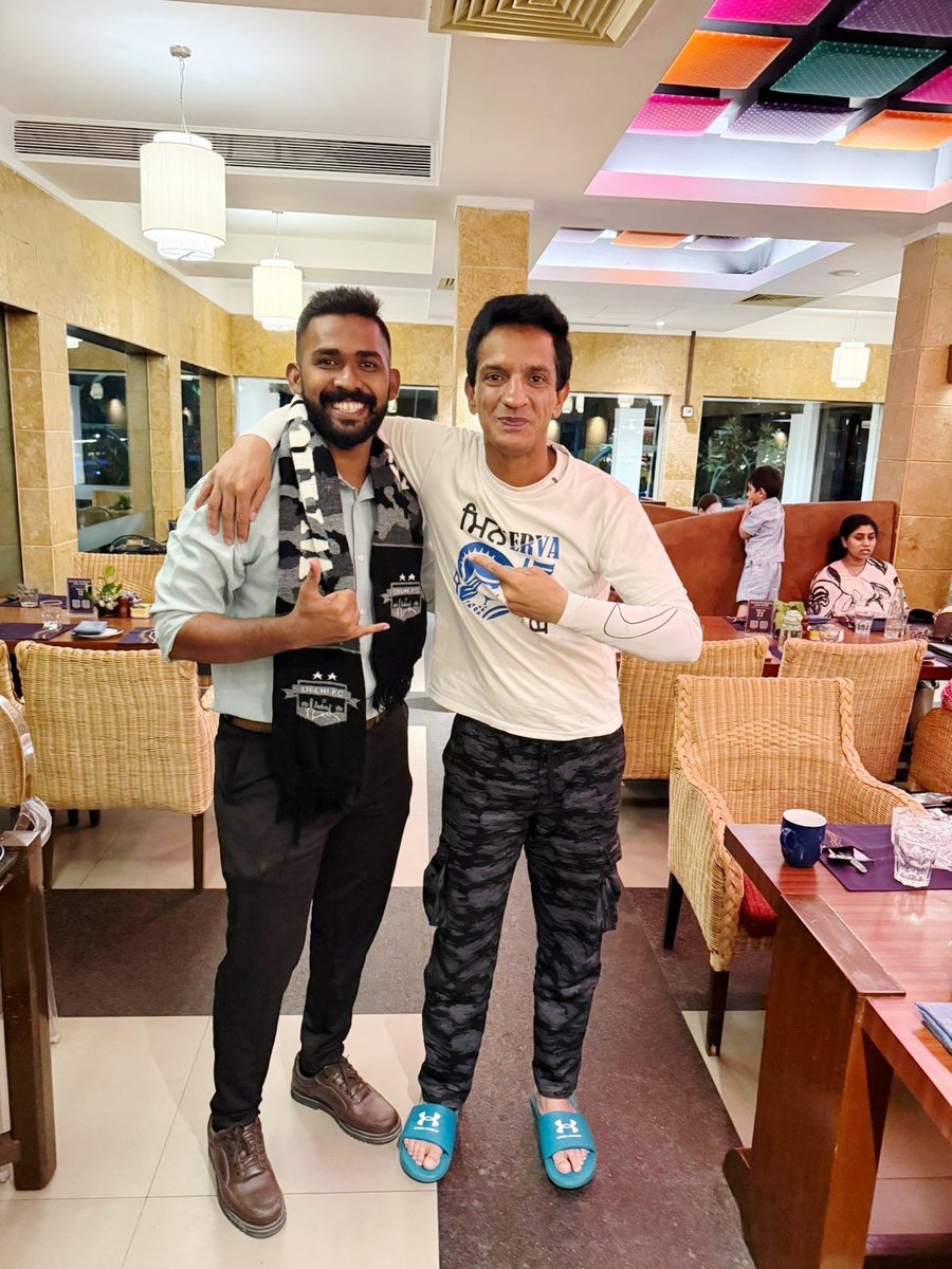 ShyampaulM's tweet photo. A joy to Meet  My mentor Ranjith Bajaj , Wellwisher , and a giant in Indian football. His belief in me has never wavered. Grateful for the love from him &amp; Henna ma’am. Some bonds only grow with time. “The steps of a good man are ordered by the Lord.” — Ps. 37:23 @THE_RanjitBajaj https://t.co/DT03ECDJvh