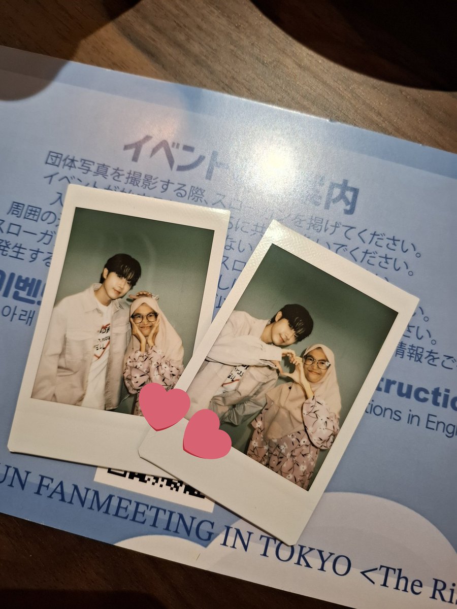 ril semua donghyun aku rayakan 😂

dah gitu duduk paling depan dan tengah juga 😭

eh ada TAGGEU JUGA 🥺❤️

#Donghyun #동현
#DONG_HYUN_FANMEETING
#The_Rise
#KIM_DONGHYUN #김동현