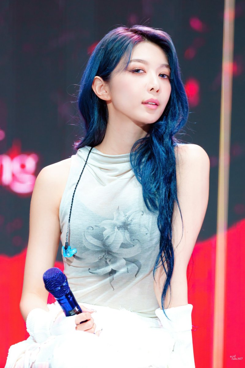 hourly dami ♡ (@hourly_dami) on Twitter photo 