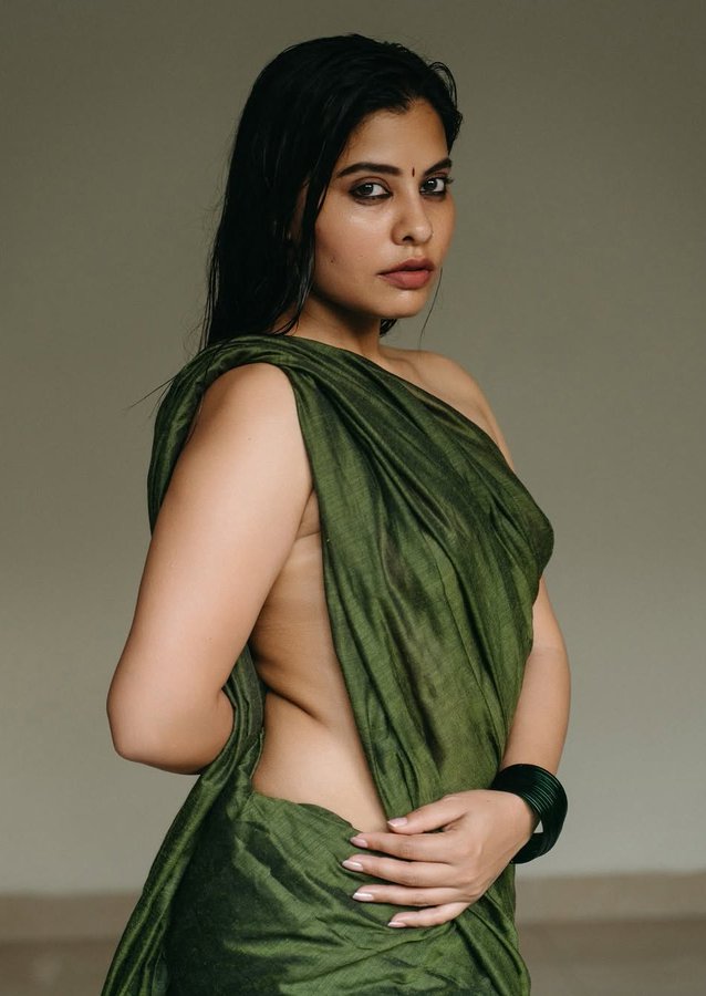 Grx2FnlXIAAlDDB?format=jpg&name=900x900