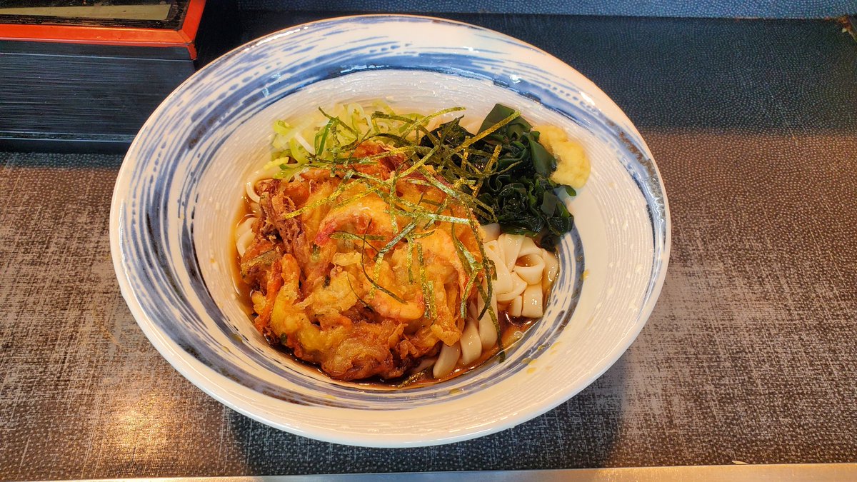 名駅で冷やしきしめん