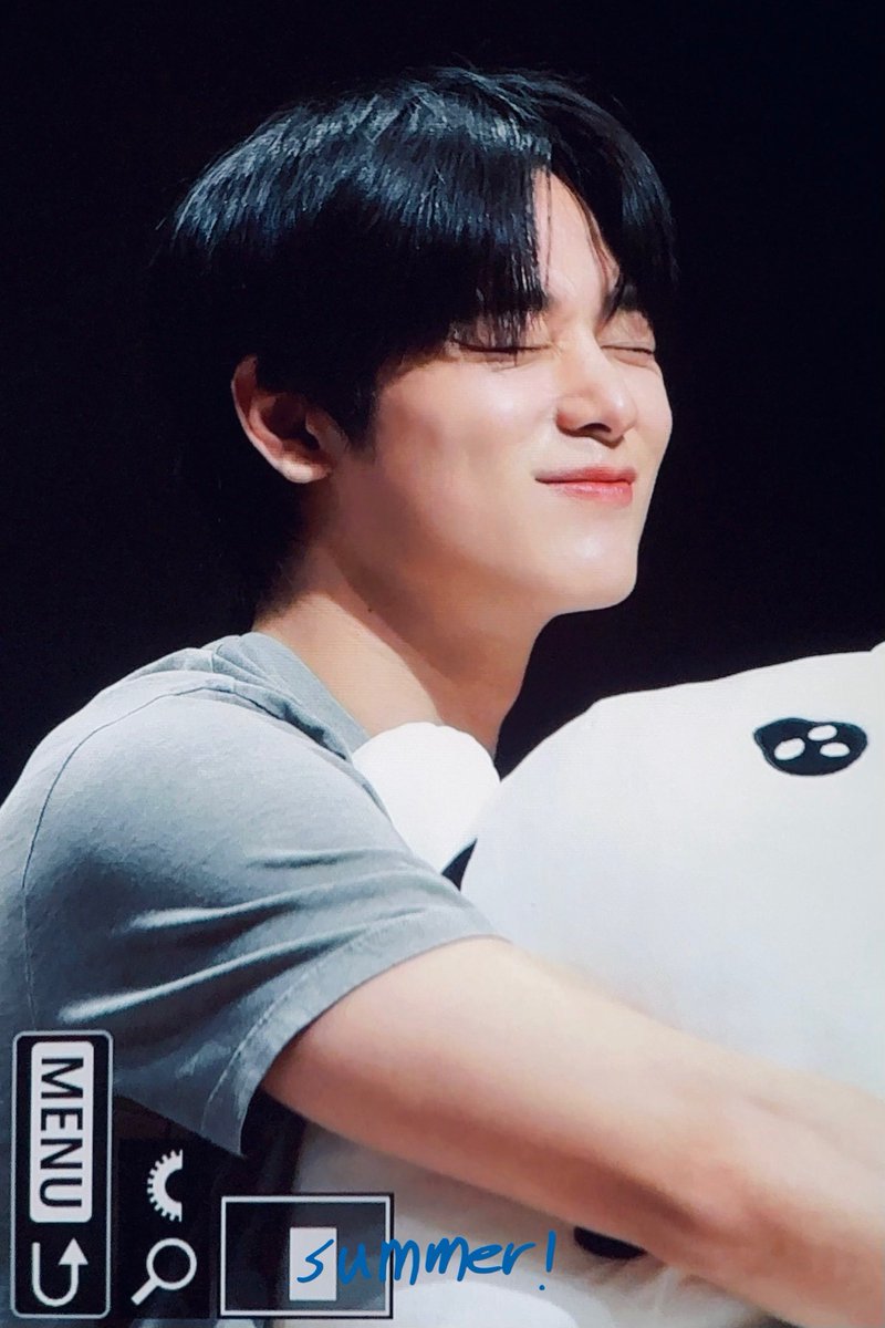 SUMMER98's tweet photo. 250525 주연 나 안아,,,,😻
#주연 #JUYEON #더보이즈 #THEBOYZ https://t.co/QF1YuYmaZ0