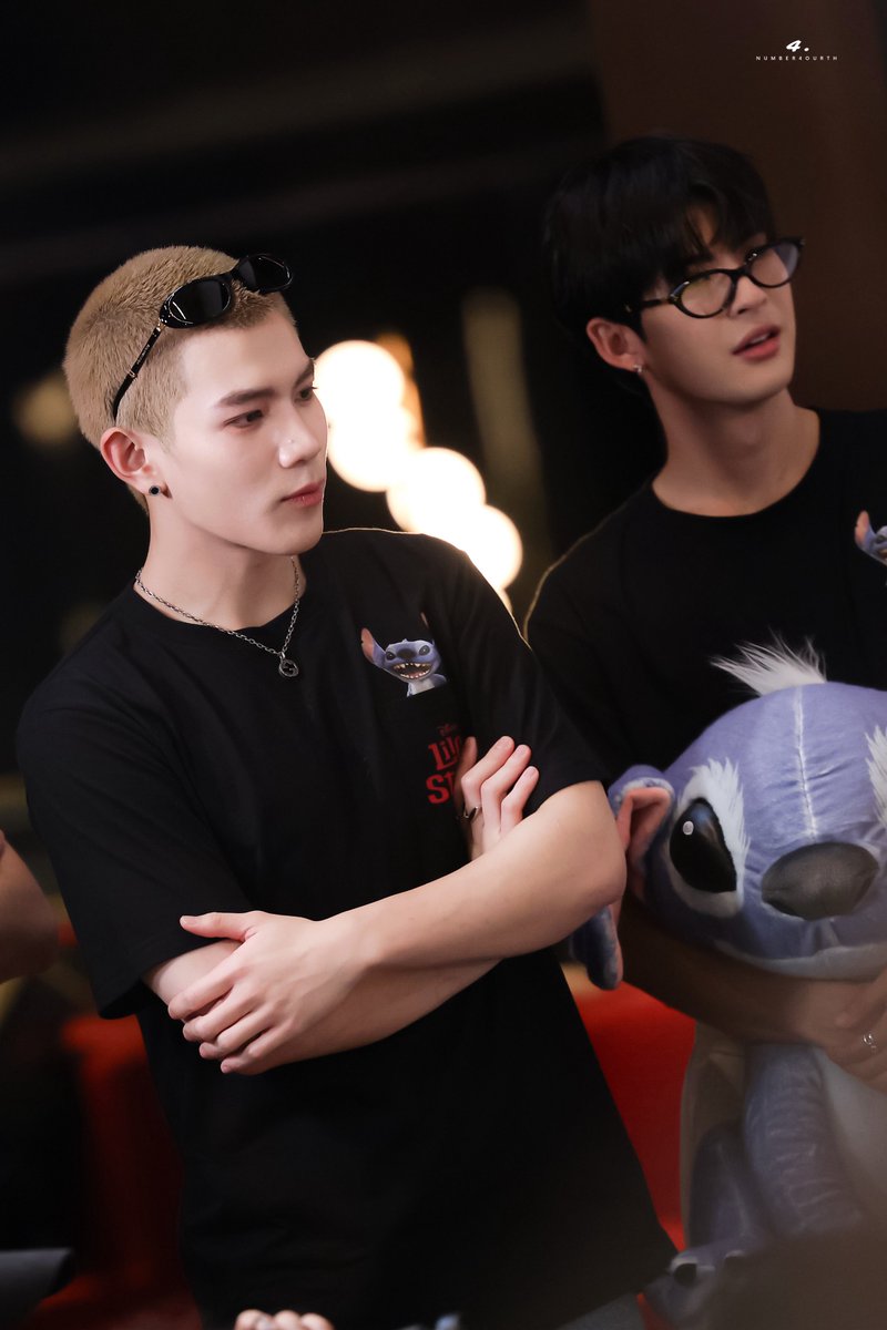 พ่อหนุ่มแว่นคาด

BRO GANG X LILO AND STITCH

#SFxFourthSatangMark 
#SFxLookkhunnooSamruay
#โฟร์ทณัฐวรรธน์ #Fourthnattawat