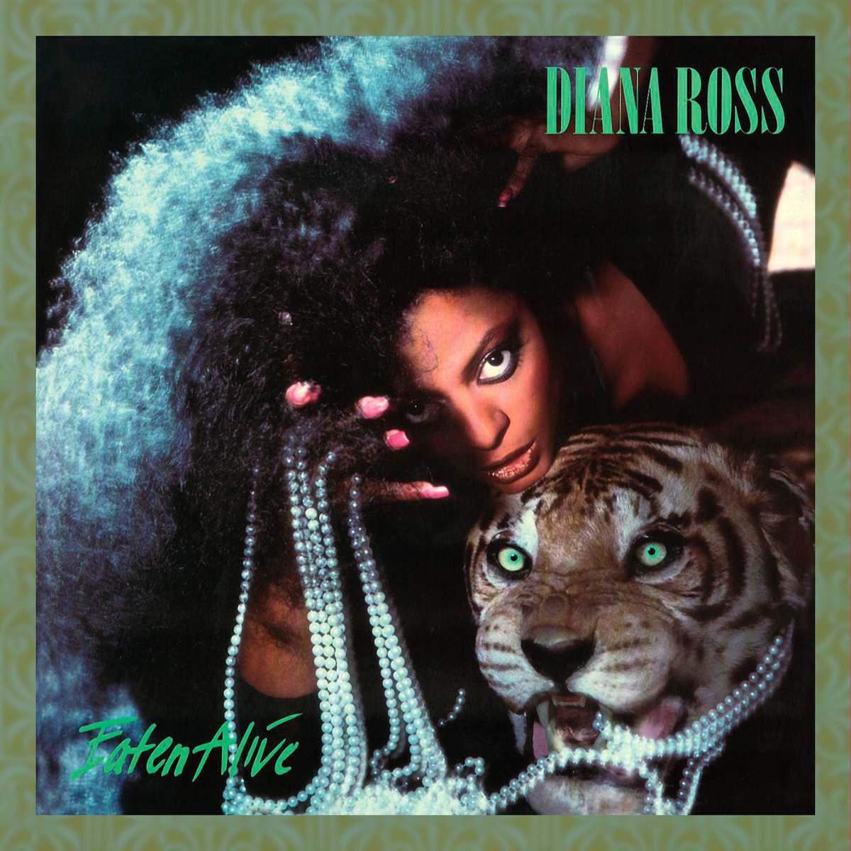 Stuart and Cristiano discuss Diana Ross' 1985 album, 'Eaten Alive'. With its contemporary dance music, homage to Motown and torchlight ballads, how does this album hold up forty years after release?

li.sten.to/1tvhhlg4