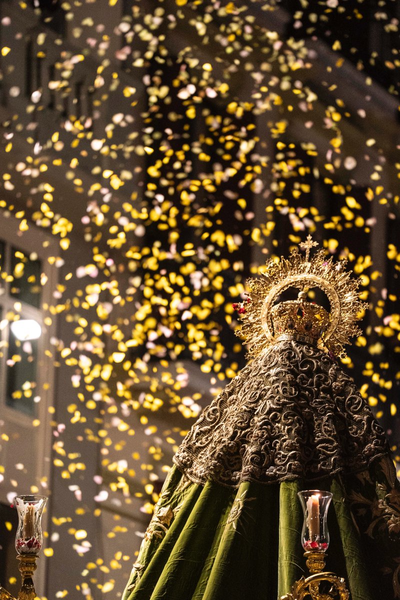 ESPERANZA

Estampas de un regreso.