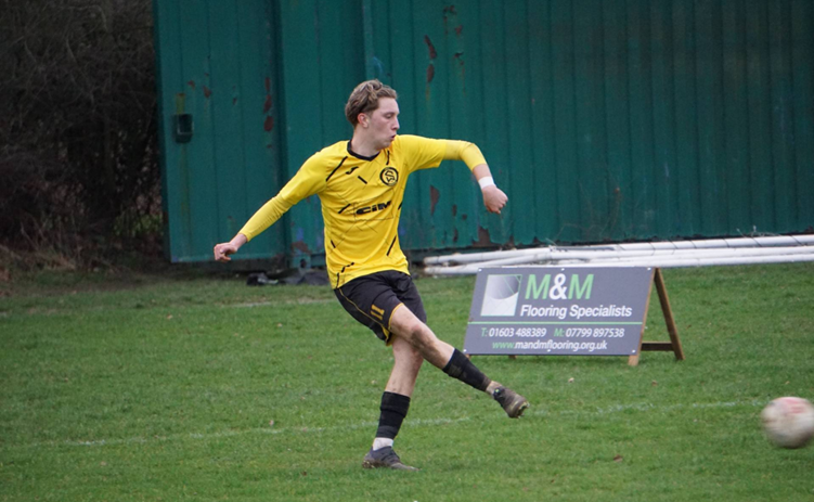 SPONSORSHIP OPPORTUNITY

We are looking for additional sponsorship for the 2025/26 season, which ranges from advertising boards at the Estadia, match day home and away kits, training tops, match ball, and match day sponsorship

If interested, please contact Andy on 07545 166453