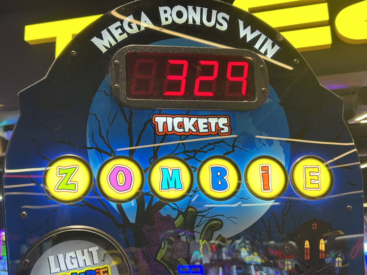 Tydan_Qu20's tweet image. 6358 Tickets Mega Bonus Win on Zombie Snatcher at Timezone and Zine Bowling Villawood #arcade #timezone #zonebowling #sydney #australia