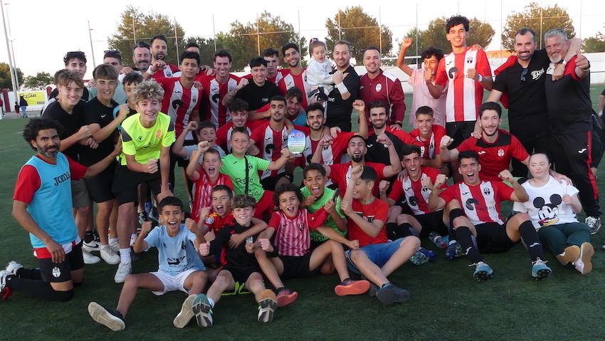 algarurrutias's tweet image. El CD Algar seguirá en Preferente (2-2) ift.tt/MxbjaL2