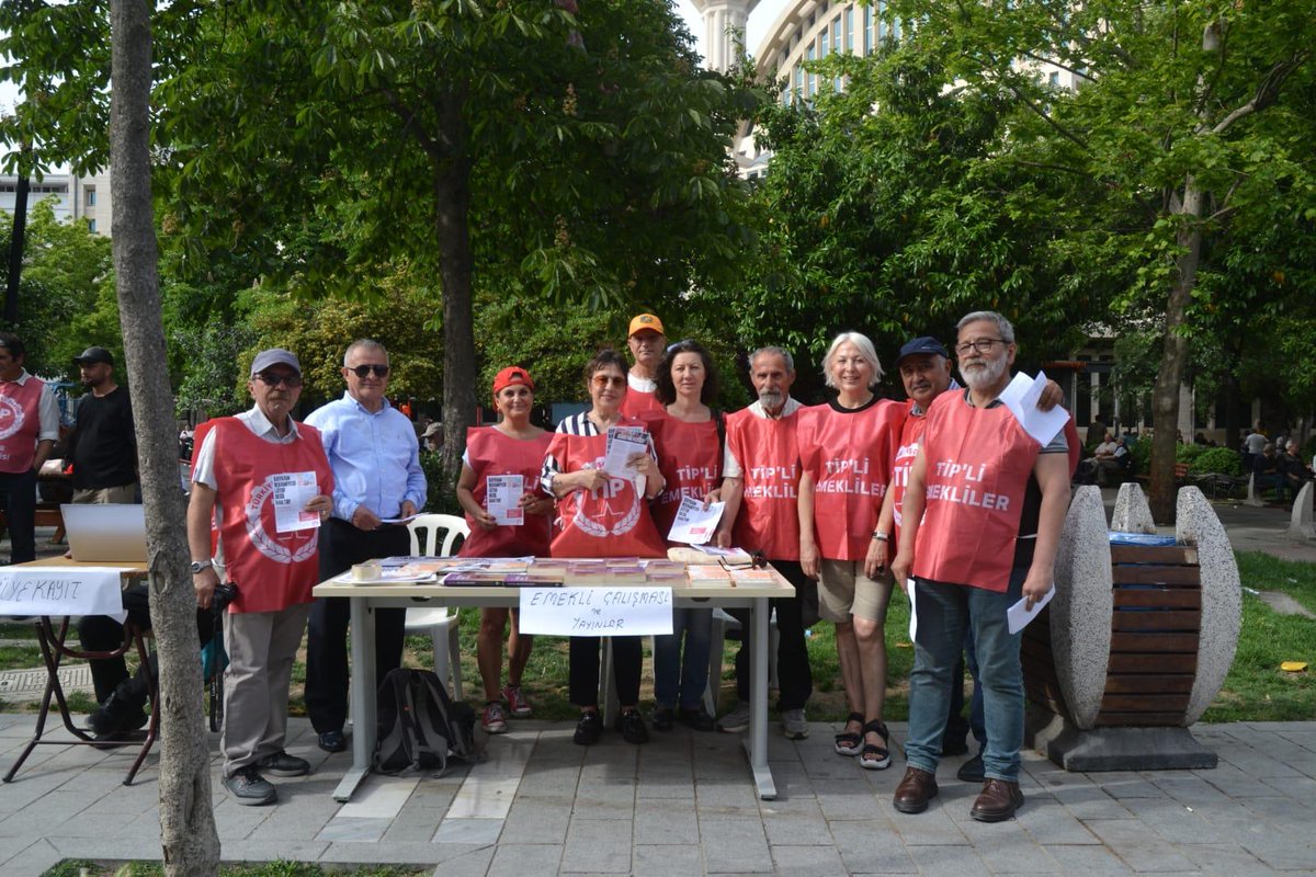 Yeni ilçemizin açılışını kadın emeği takı kermesi ve çocuk yüz boyama etkinliğiyle gerçekleştirdik.
