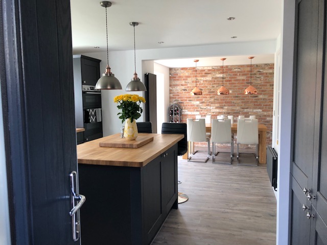 Welcome back to the Brick Kitchen! We've missed you! 😆
.
.
.
#industrialdesign #kitchendesign #kitchenislanddesign #interiordesign #industriallighting #kitchendesign #kitchenisland #kitchensofinstagram #brickslips #bricktiles #exposedbrick