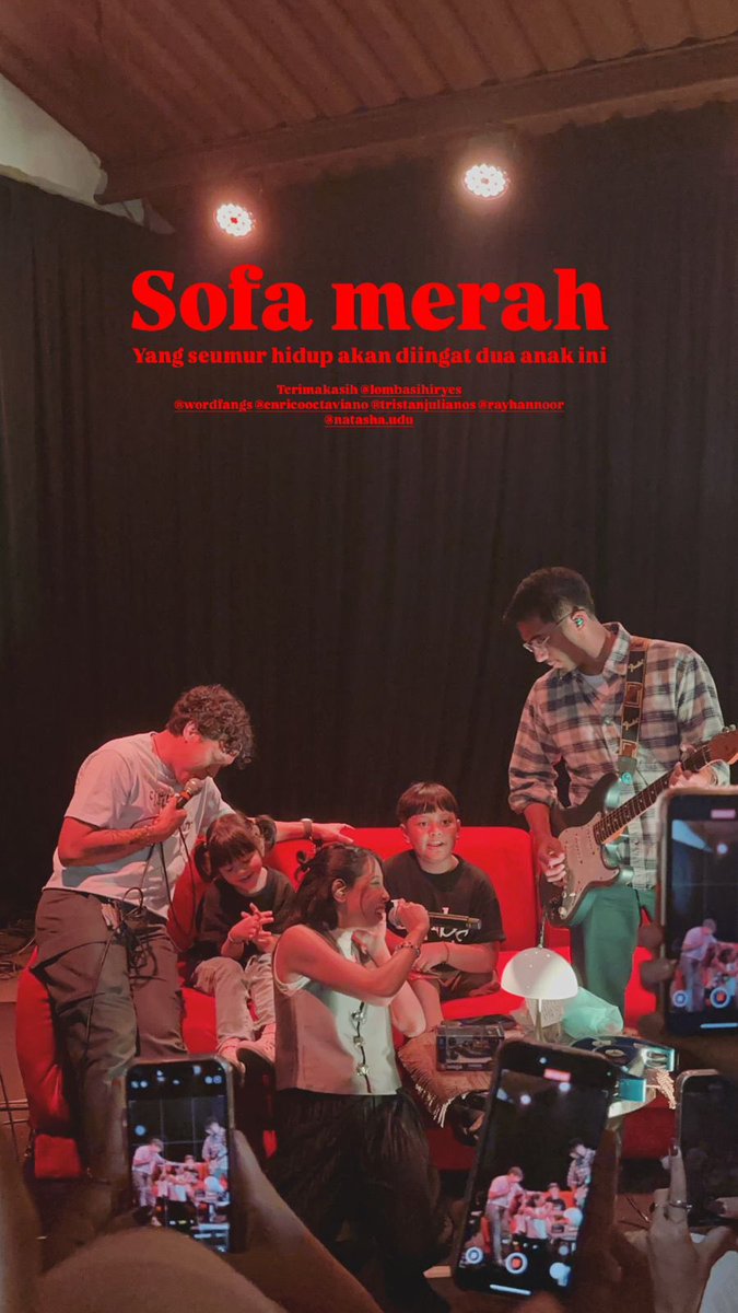 pencapaian tengah tahun dari dua anak ini adalah, nyanyi bareng #LombaSihir <a href="/wordfangs/">Baskara Putra / Hindia</a> di sofa merah 🔥🔥🔥