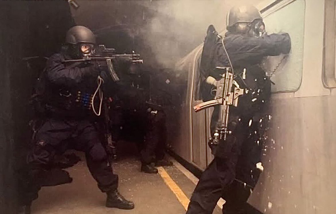 In the 1980s, the SAS began training for rail assaults, focusing on "tubular targets" like train carriages. 

After the 7/7 London bombings, they deployed to support police, track suspects, and boost the UK's counter-terror response with combat-proven expertise. #whodareswins